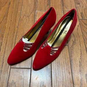 Women’s Red Velvet w/studs 3 inch Heels size 7 NWOT The PM Collection by 9.2.5